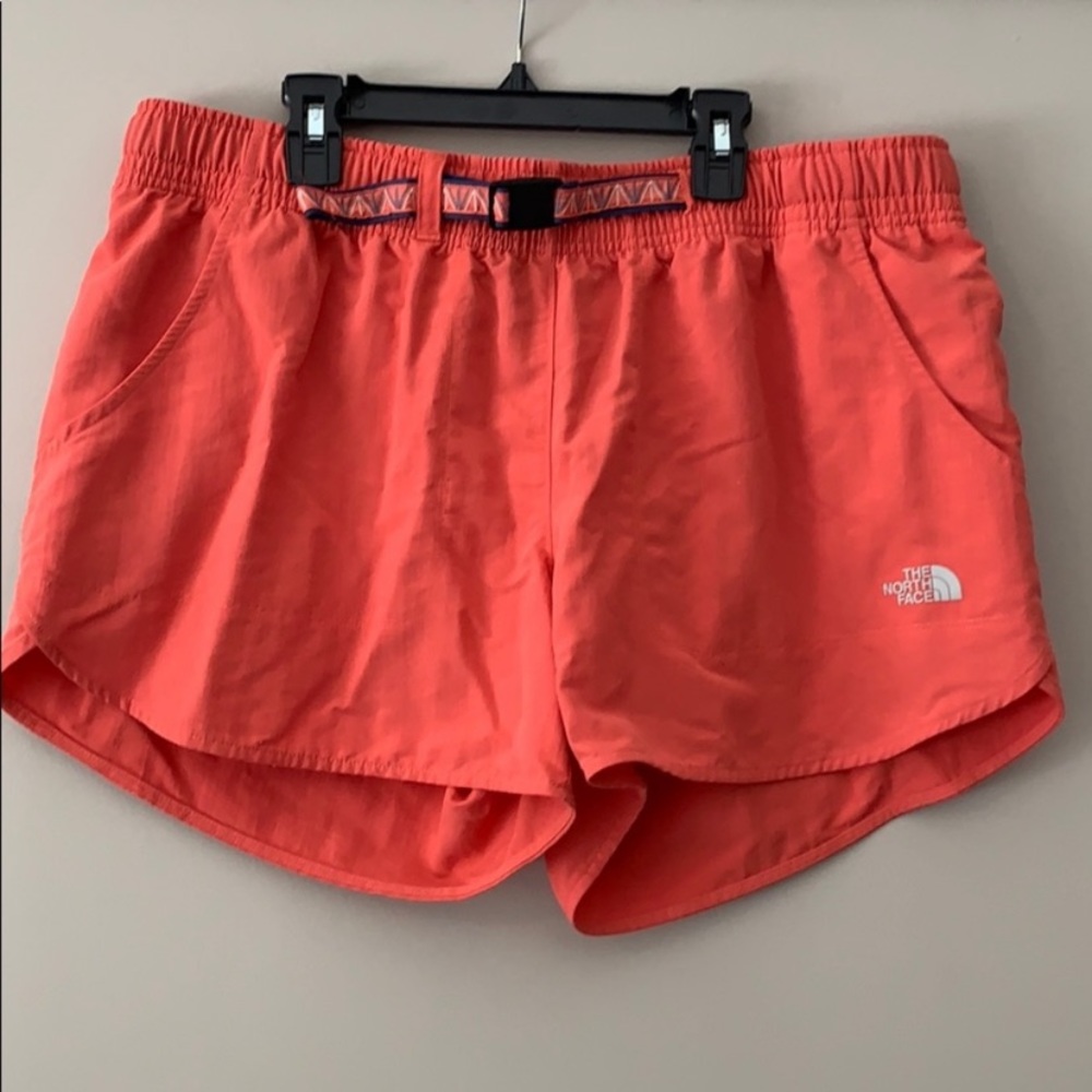 THE NORTH FACE Women's Fast Dry Hiking Shorts w/ Built-in Belt